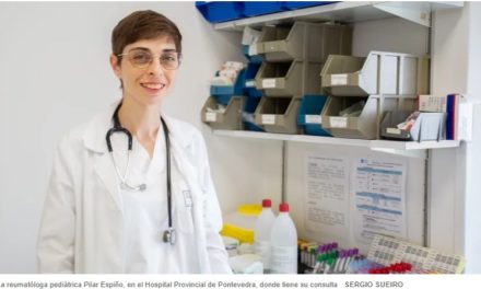 Pilar Espiño, médica: «El problema de la reumatología infantil es que no entiende de citas»